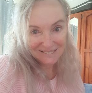 Meet your Posher, Debbie